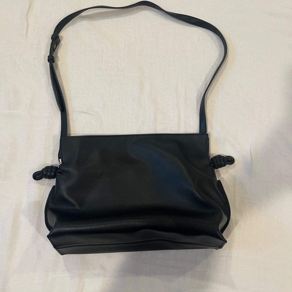 Elegant Black Shoulder Bag